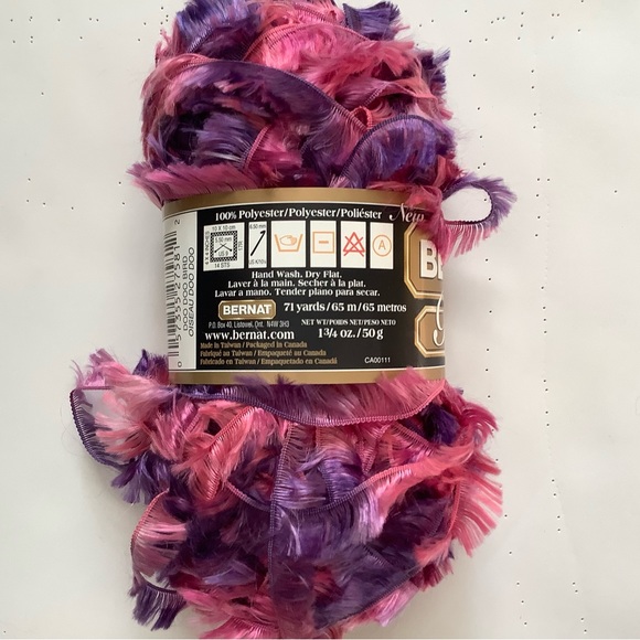 BERNAT BOA NOUVEAU EYELASH YARN, 1 skein, Doo Doo Bird Color - Picture 5 of 6